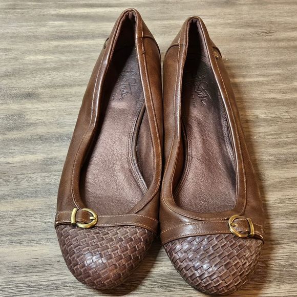 Women's Life Stride Faux Leather Brown Wedge Pump Slip On Shoe Size 11 Wide - Picture 12 of 13